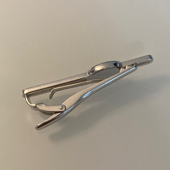 Vintage YSL Tie Clip - Picture 3 of 7